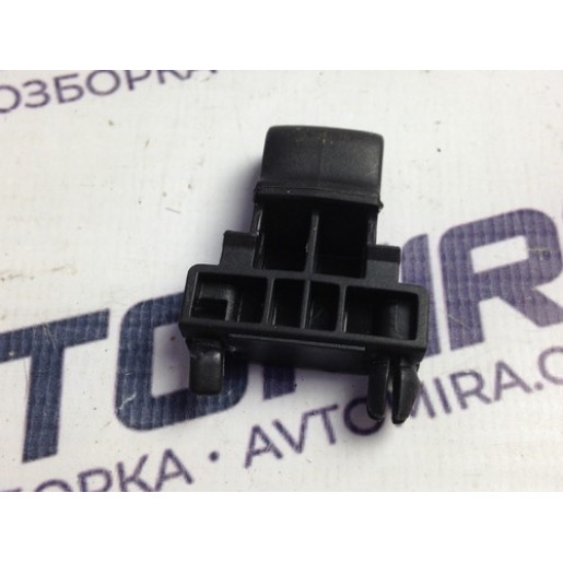 Крючок шторки двери Opel Insignia 2008-2017 13277244